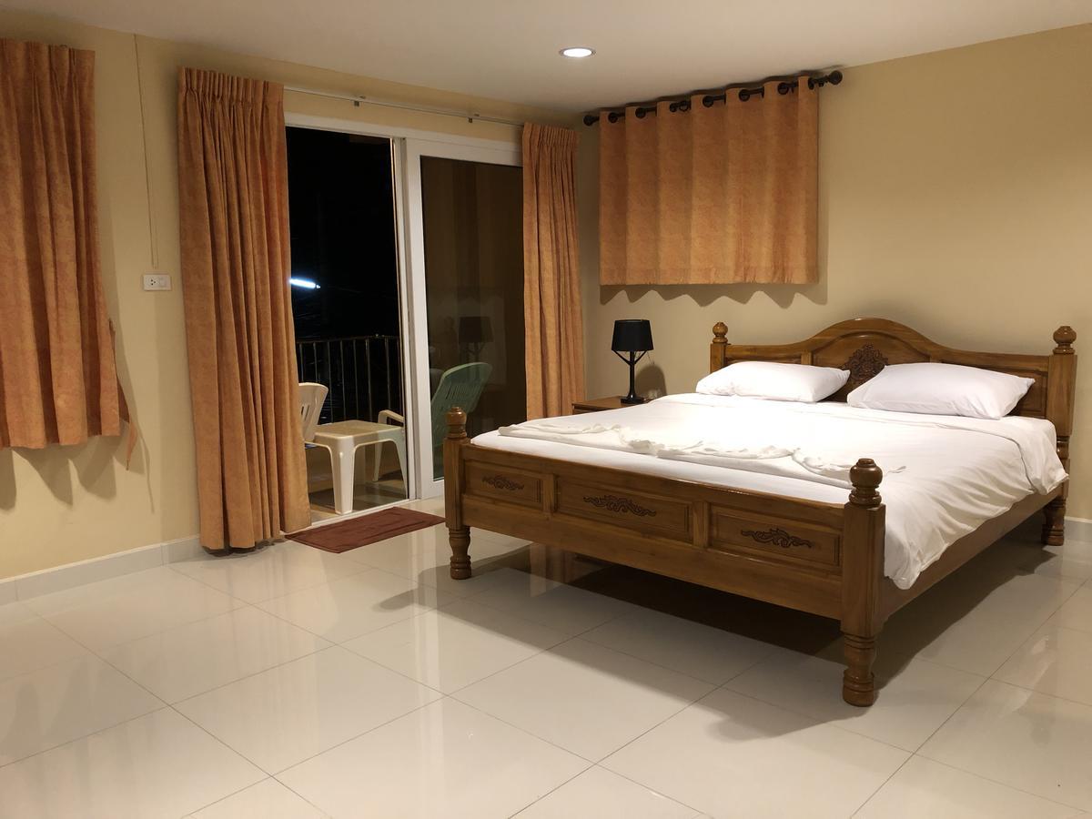 Naithon Beach Residence Buitenkant foto